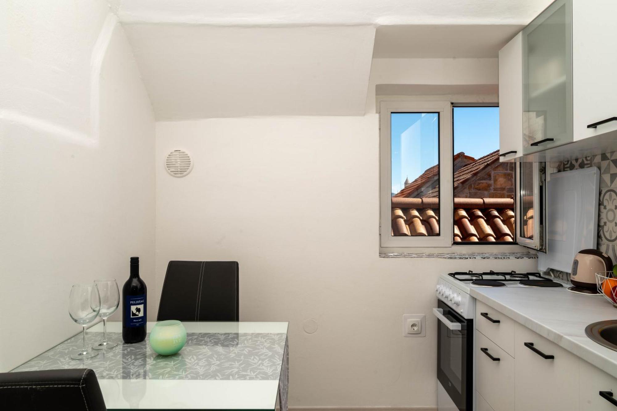 Guest House Ivona Split Exterior photo