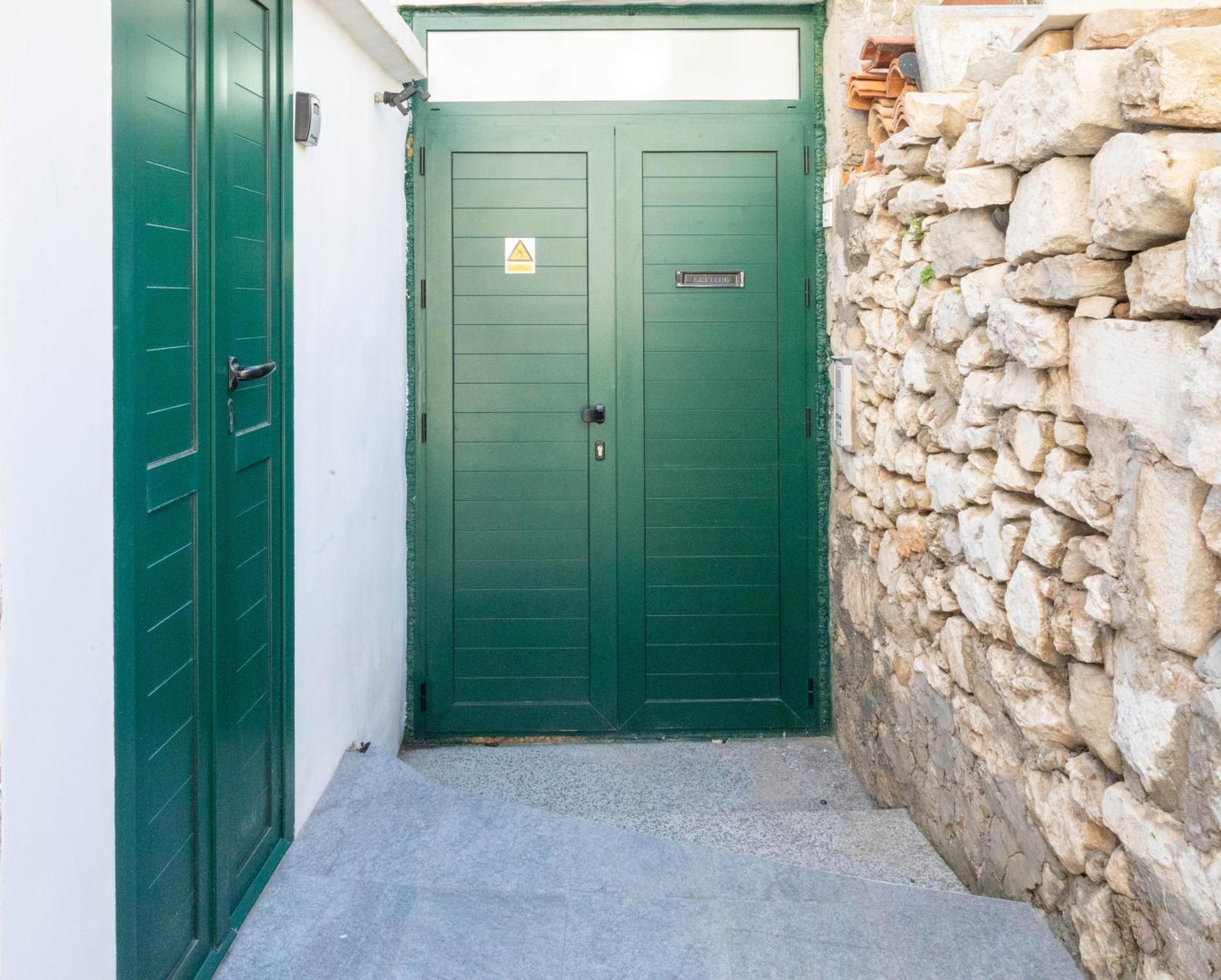Guest House Ivona Split Exterior photo